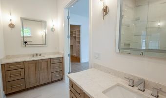 392 4TH St, Atlantic Beach, FL 32233