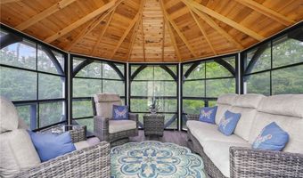 322 Dirkshire Ct, Adams Twp., PA 16046