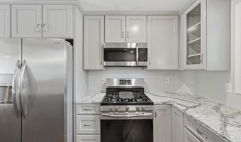 15 Curtis Cir 15, Avon, MA 02322