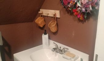 105 MORGAN St, Athens, WV 24712