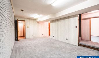 2105 N St St, Aurora, NE 68818