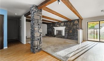 202 Big Tree Dr, Bentonville, AR 72712