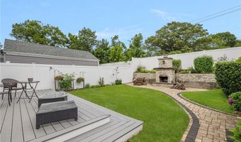 12 Hagen Ave, Cranston, RI 02920