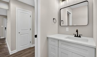 305 W 4TH Ave, Barrington, NJ 08007