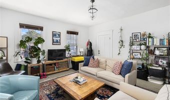 27 Franklin St, Newport, RI 02840