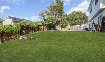 2 Lee Ct, Barnegat, NJ 08005