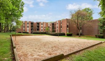 8316 TOBIN Rd 8316-11, Annandale, VA 22003