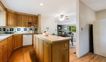 886 LINN Ave, Oregon City, OR 97045