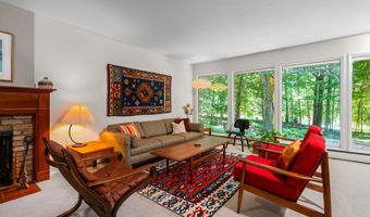 2805 Byington Blvd, Ann Arbor, MI 48105