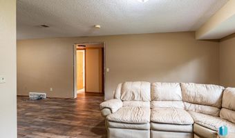 316 W Evergreen Dr, Brandon, SD 57005