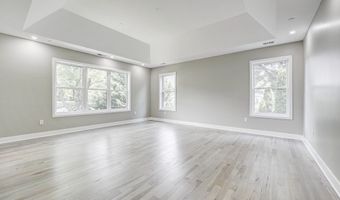 10032 SINNOTT, Bethesda, MD 20817
