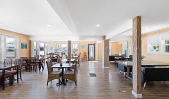 484 N DUPONT Hwy, Dover, DE 19901