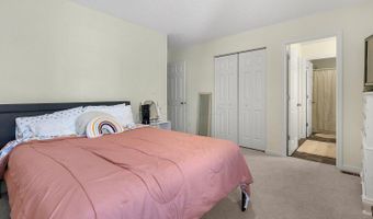 20 Thoreau Dr, Ashville, OH 43103