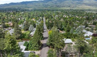 1840 Crestview Dr, Ashland, OR 97520