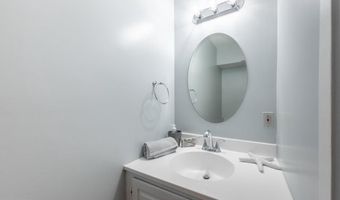 4932 SAUQUOIT Ln, Annandale, VA 22003