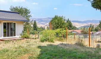 376 Crowson Rd, Ashland, OR 97520