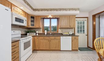 7 Dogwood Dr, Ansonia, CT 06401