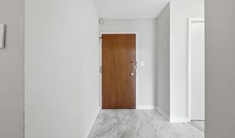 7501 DEMOCRACY Blvd 339, Bethesda, MD 20817