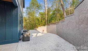 18 Winterhawk Dr, Arden, NC 28704