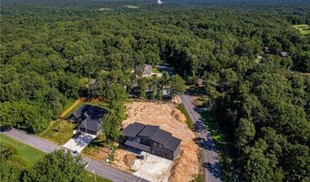 2 Scotch Broom Pl, Bella Vista, AR 72715