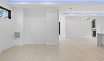 2007 S JOYCE St, Arlington, VA 22202