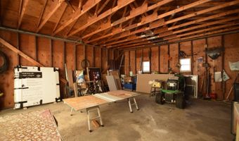 1005 6th St, Britton, SD 57430
