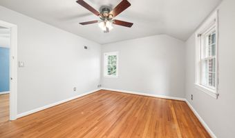 6145 12TH St N, Arlington, VA 22205