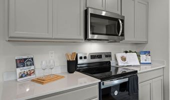 8387 Madrid St, Lakeland, FL 33810