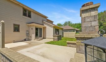 2312 Northgate Blvd, Auburn, IN 46706