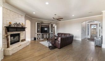 306 Parc Oaks Ct, Aledo, TX 76008