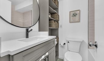 1223 N QUINN St, Arlington, VA 22209