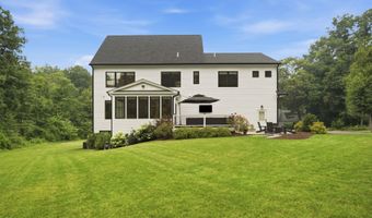 43 Oak Ridge Dr, Avon, CT 06001