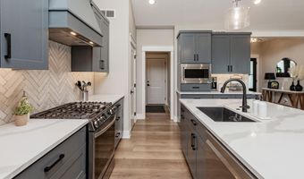 652 Xanadu Pl, Ames, IA 50014
