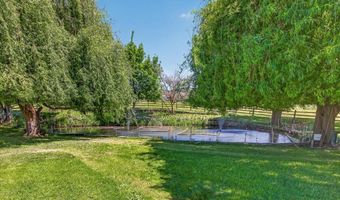 39 E Valley View Rd, Ashland, OR 97520