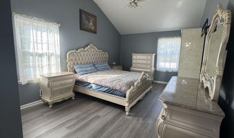 26 Gaston St, Aberdeen, NJ 07747