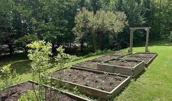 28 Greenleaf St, Brattleboro, VT 05301
