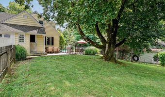 10 Crest Rd, Danbury, CT 06811