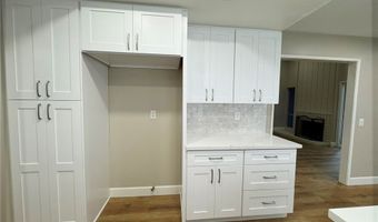 909 S Lake Summit Dr, Anaheim, CA 92807