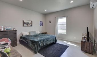522 W 2nd St, Baxter Springs, KS 66713