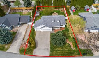 327 E CLOVERLEAF Dr, Hayden, ID 83835