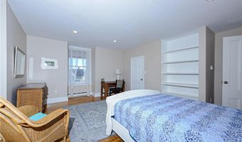 10 Pell St 3B, Newport, RI 02840