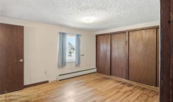 18 Continental Dr, Middletown, RI 02842