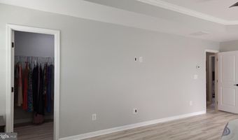 25501 EMERSON OAKS Dr, Aldie, VA 20105