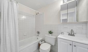 198 Lake Shore Road 2, Boston, MA 02135