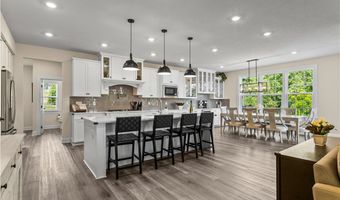 327 Crest Ln, Adams Twp., PA 16046