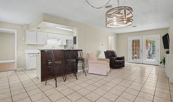 897 Auburn Dr, Biloxi, MS 39532