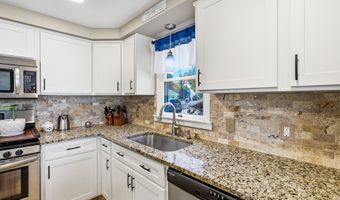 416 Ocean Ave, Beachwood, NJ 08722