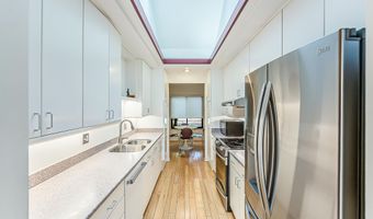 2 Haverhill Ct, Ann Arbor, MI 48105
