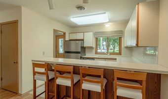518 Topaz Ln, Madison, WI 53714