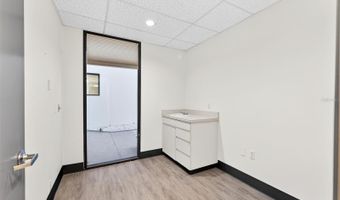 220 N WESTMONTE Dr A, Altamonte Springs, FL 32714